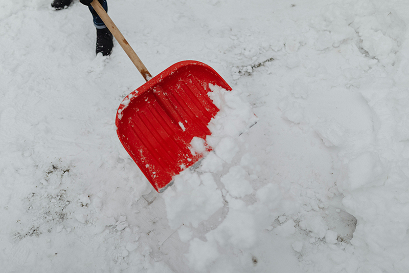 snow shovel